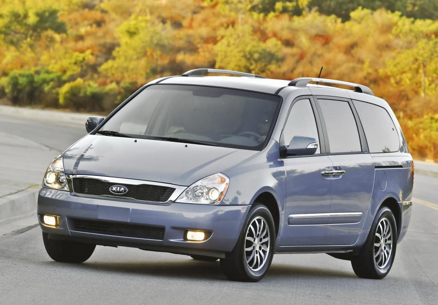  Kia Sedona 2010 года  (фото 50 из 54)